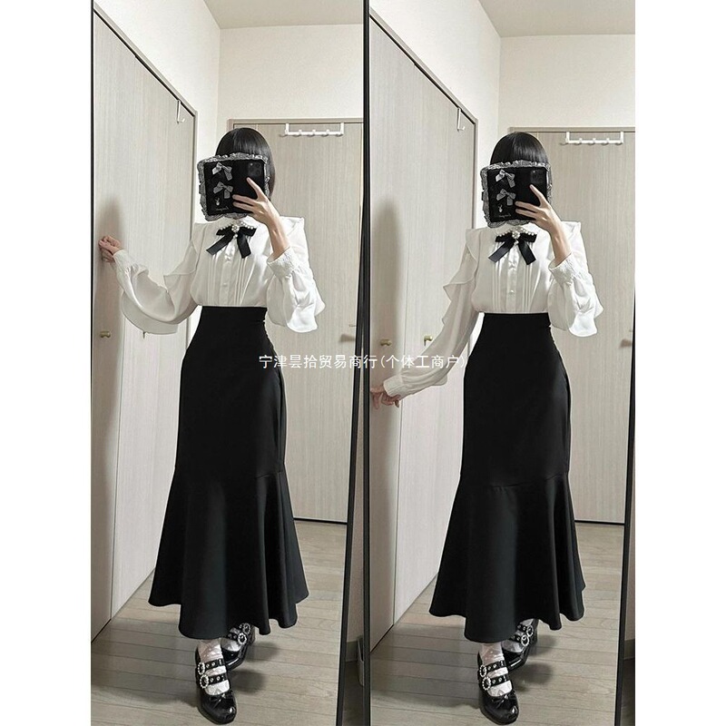 Cute Japanese-Style Shirt with Lace, Mass-Produced Pearl Collar Top for Women, Black A-Line Fishtail Skirt Set
