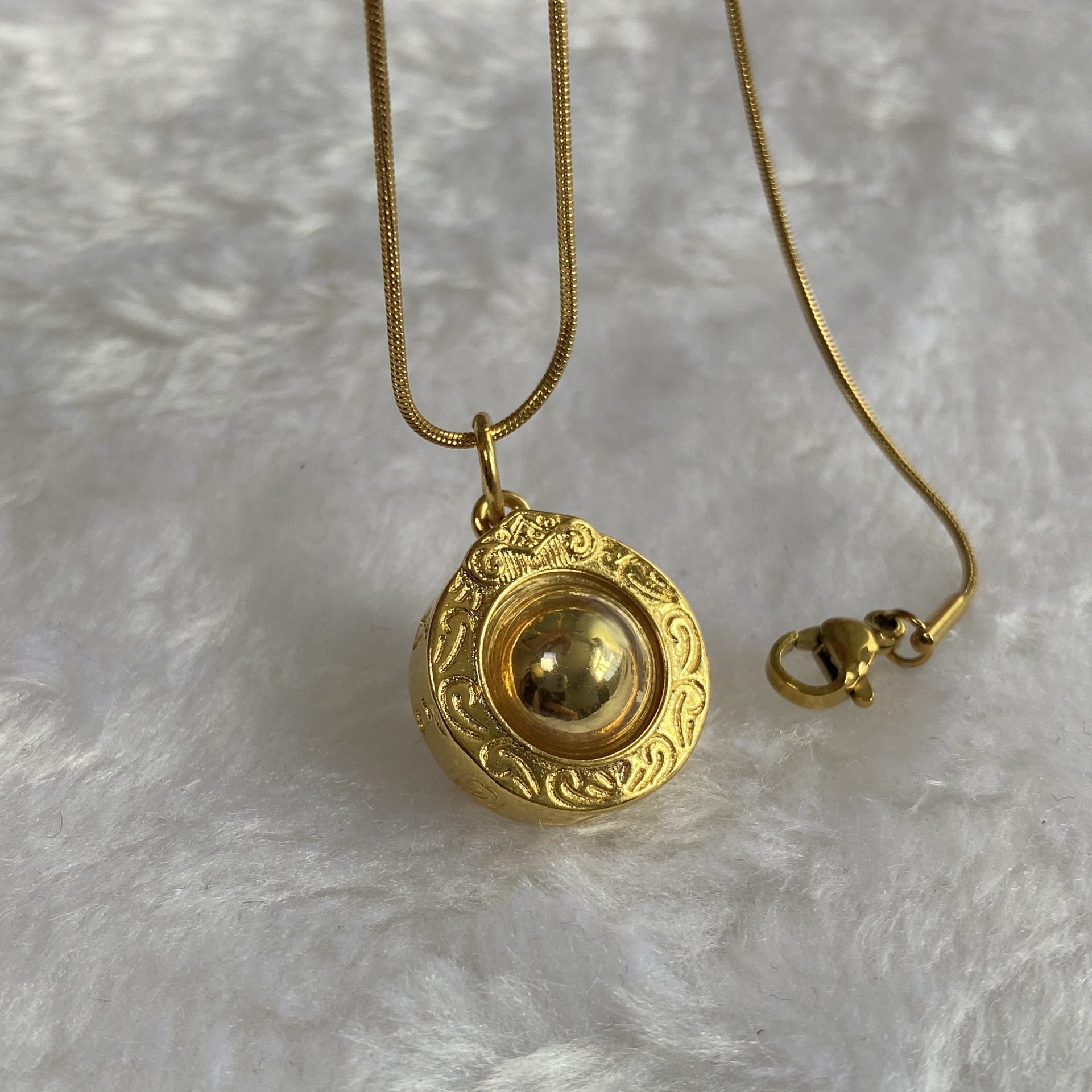 Collier thaïlandais à maillons cubains avec pendentif étoile or_voghion.com
