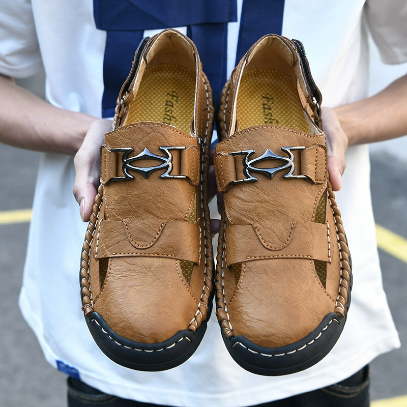 Пляжная обувь мужская 2025 новая летняя дышащая полая кожаная обувь мужская мягкая подошва нескользящая обувь повседневная сандалия