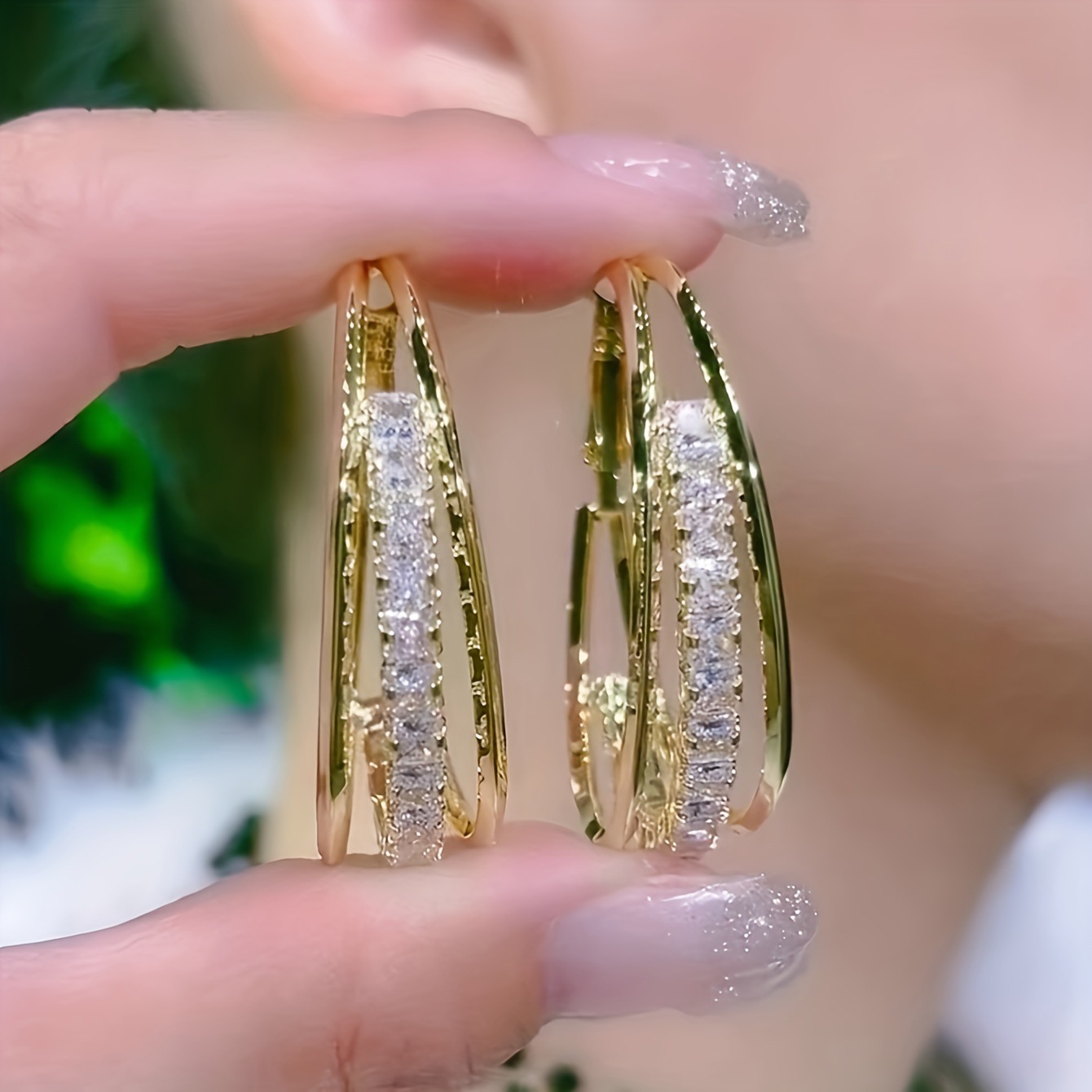 fashionable trend earrings