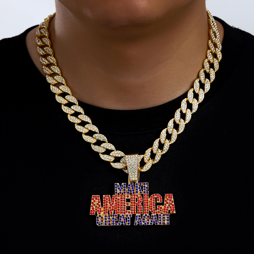 Europa y América Hip Hop Hombres y mujeres llenos de diamantes cadenas cubanas Hiphop estrellas con collares de diamantes hipsters callejeras clavículas
