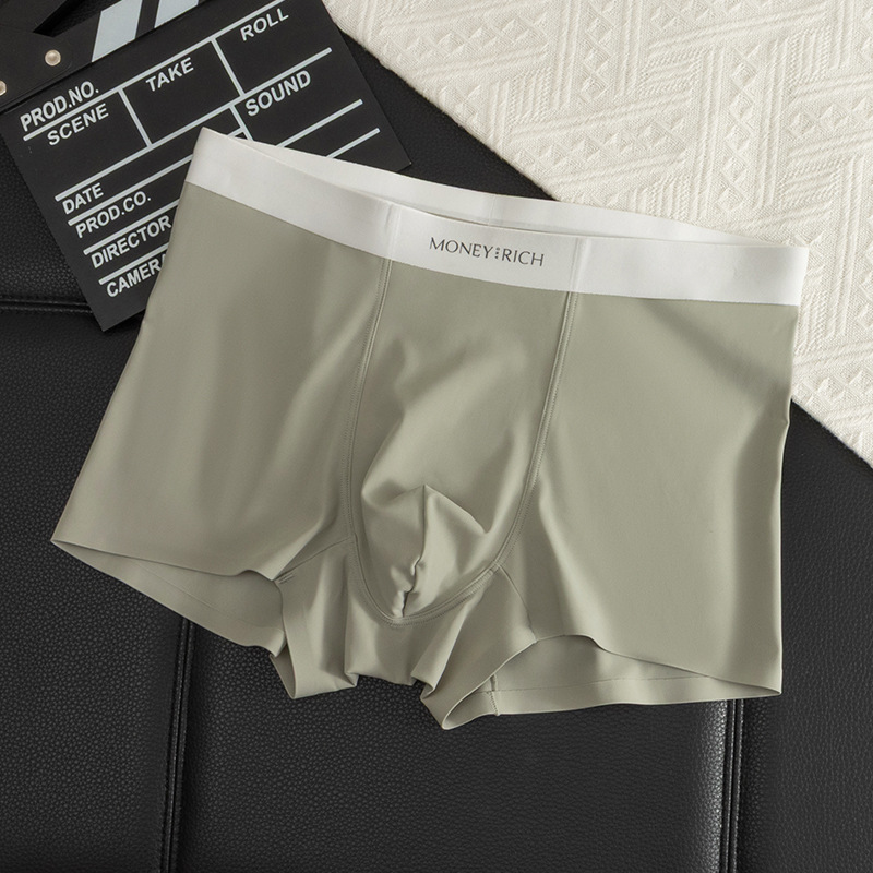 Verano delgado y frío calzoncillos de seda de hielo para hombres, pantalones antibacterianos, entrepierna transpirable sin marcas, pantalones cortos grandes para hombres.