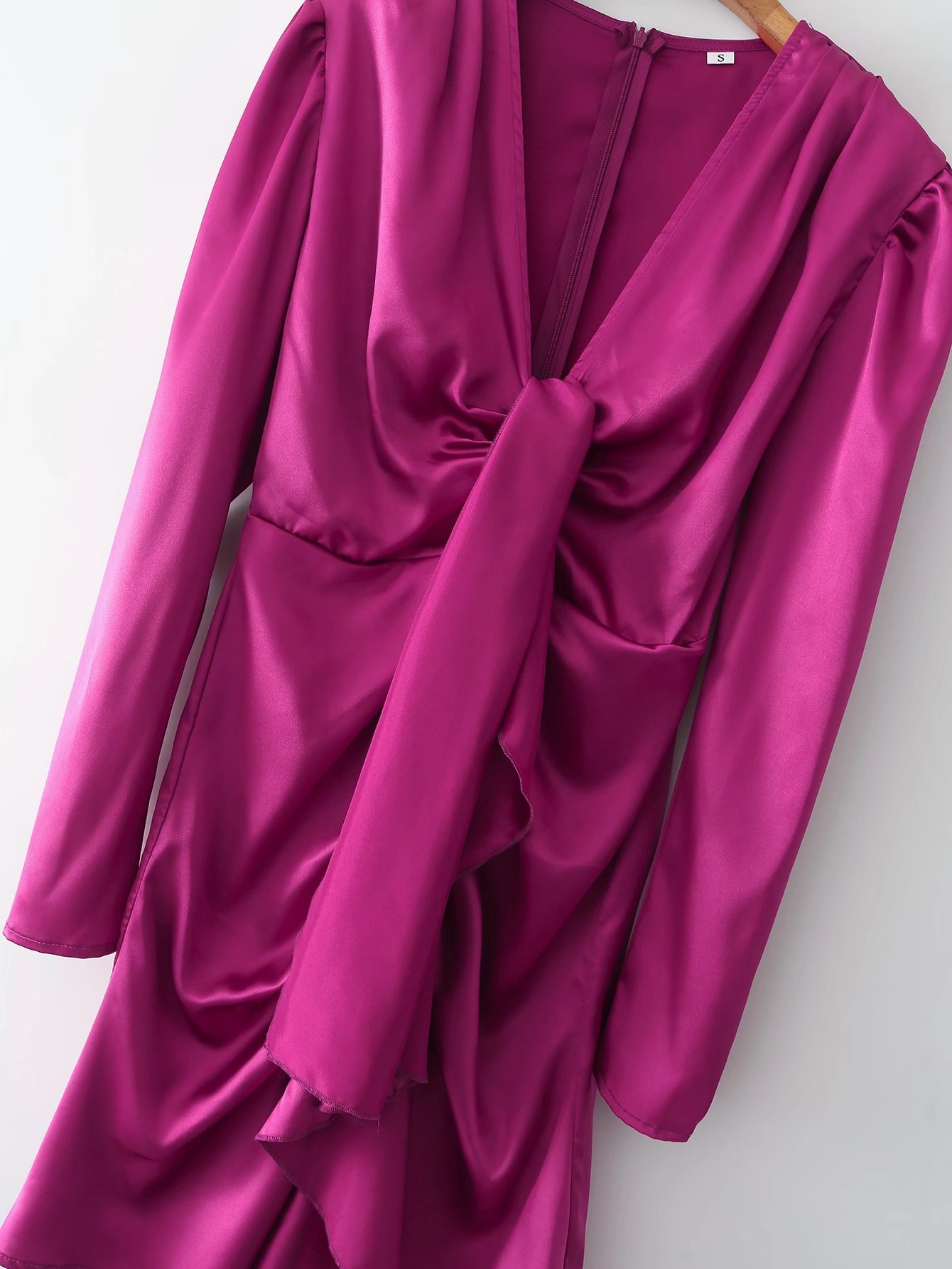 Ribbon V-Neck Pleated Waist Long-Sleeved Dress NSAM110596