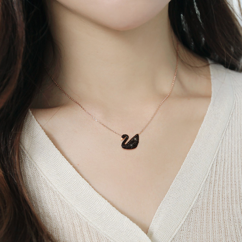Fashionable Korean Style Swan Diamond-encrusted Titanium Steel Necklace Women's All-match High-end Simple Design Exquisite Girls' Girlfriend Necklace