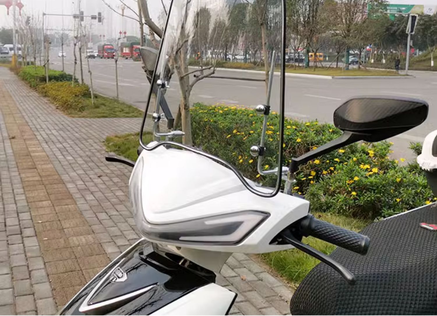 Electric Bicycle Windshield, Motorcycle Windshield, Tricycle Windshield