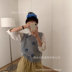 以时 秋装新品毛茸茸针织马甲女 立体小花朵手工绣花套头马甲