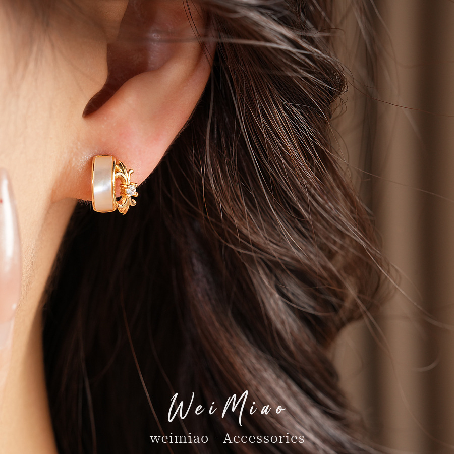 Aguja de plata zircon con marita iris simple moda diaria aretes de aretes de aretes de lujo ligero de alta calidad aretes al por mayor