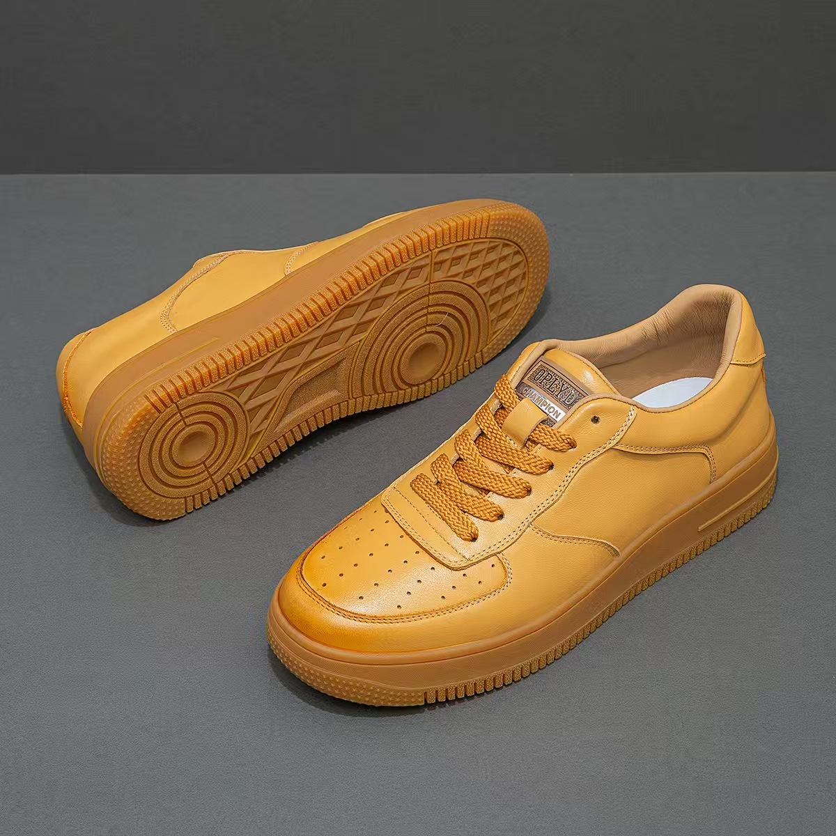 [Cuero de vaca de cabeza] 2025 zapatos de cuero auténticos de nicho de moda transpirables de suela gruesa transpirables