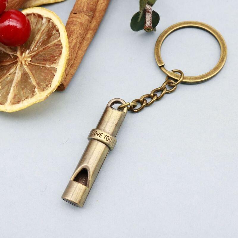 Creative Whistle Keychain Men's and Women's Key Pendant Outdoor Survival Souvenir Coach Whistle Whistle Bag Pendant