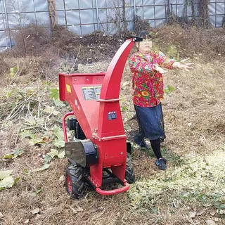 移动式刀辊木材粉碎机新鲜干湿树枝葡萄藤猕猴桃枝果树碎枝机