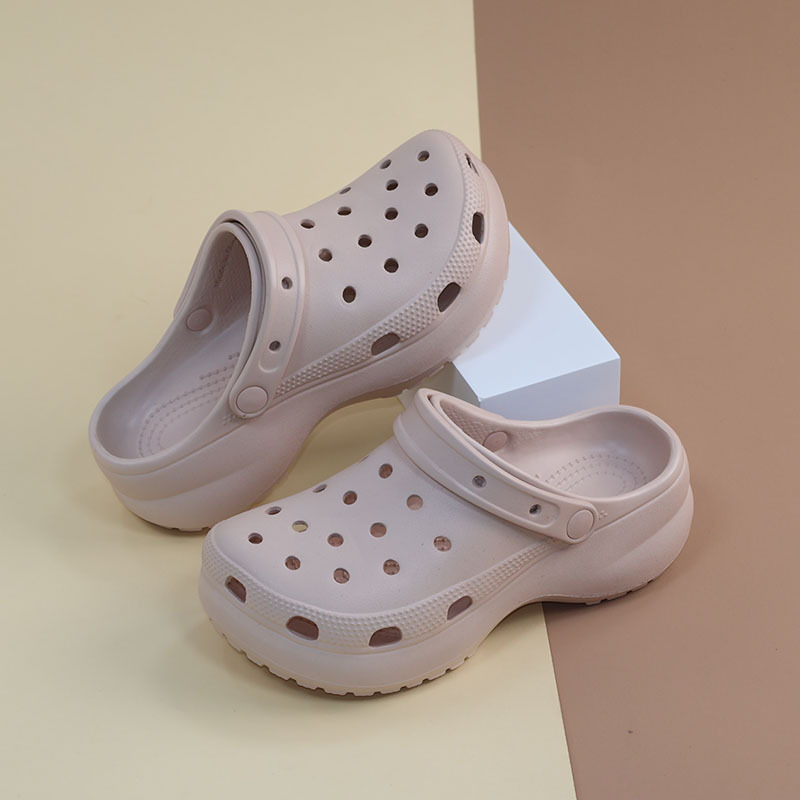 Cloud-Style Unbranded Clogs for Parents and Children, Outdoor Eva Slippers, Height-Increasing Thick-Soled Anti-Odor Slippers, Wholesale Clogs for Women Cloud-Style Unbranded Clogs for Parents and Children, Outdoor Eva Slippers, Height-Increasing Thick-Soled Anti-Odor Slippers, Wholesale Clogs for Women