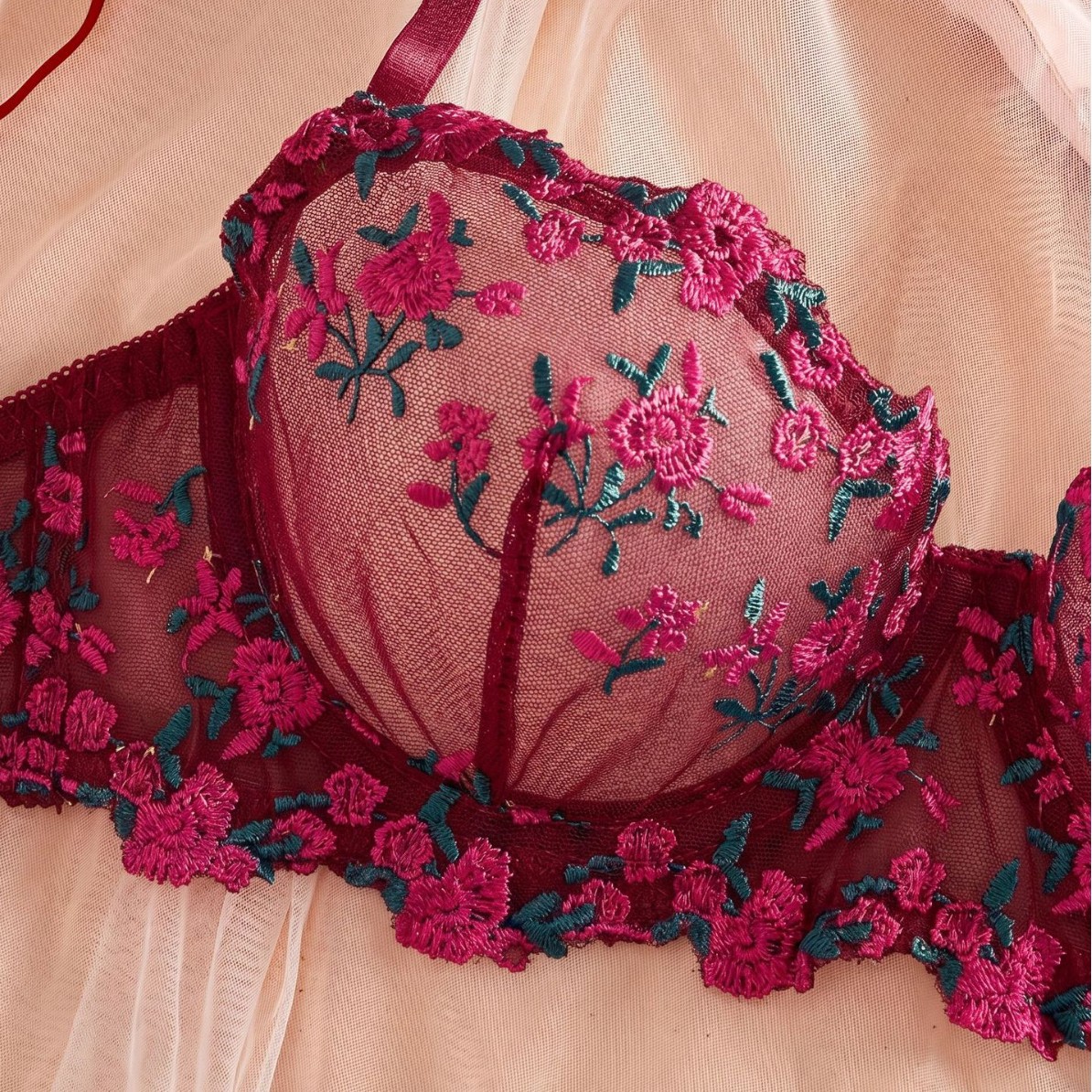 Cross-border nuevo sexy dulce flor triturada sujetador francés se reúne ultra delgado con anillo de acero puro para coquetear sexy ropa interior mujer