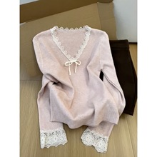 嫩粉色V领蕾丝拼接毛针织衫女秋冬收腰显瘦内搭上衣高级感打底衫