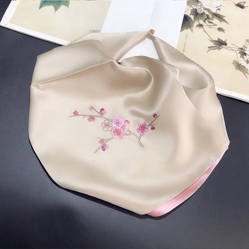 황백색 매화
