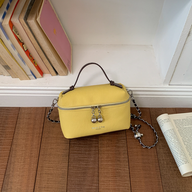 Bolso de mano de alto nivel de estilo occidental para mujeres 2026 nuevo nicho bolso de caja de lujo ligero bolso de hombro de cadena universal
