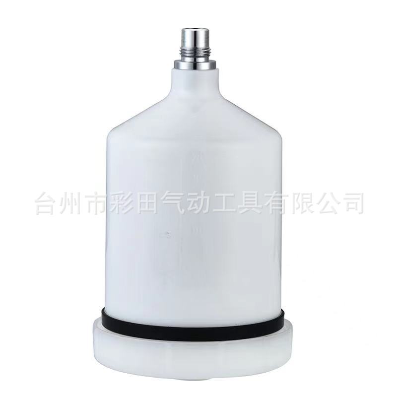 플라스틱 냄비가 냄비에 있습니다 600 ml