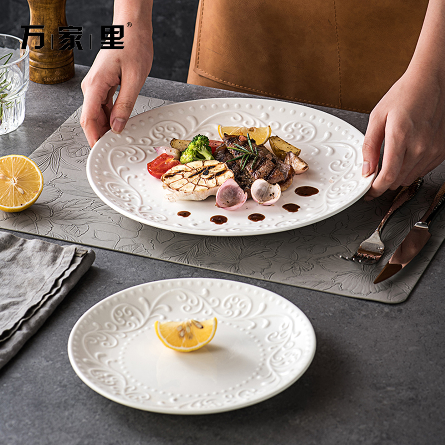 Platos blancos en relieve, platos de filete de alta calidad, platos de cerámica, platos de desayuno profundos, cubiertos de lujo