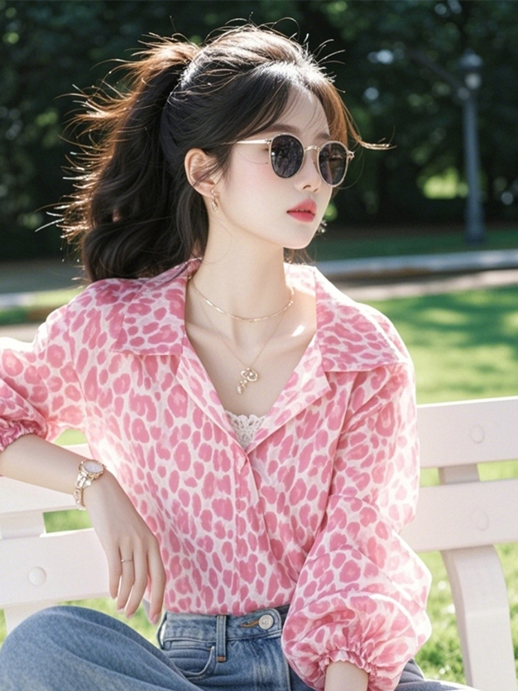 Áo sơ mi nữ cổ bèo tay bồng phối màu tương phản kiểu Pháp — màu hồng