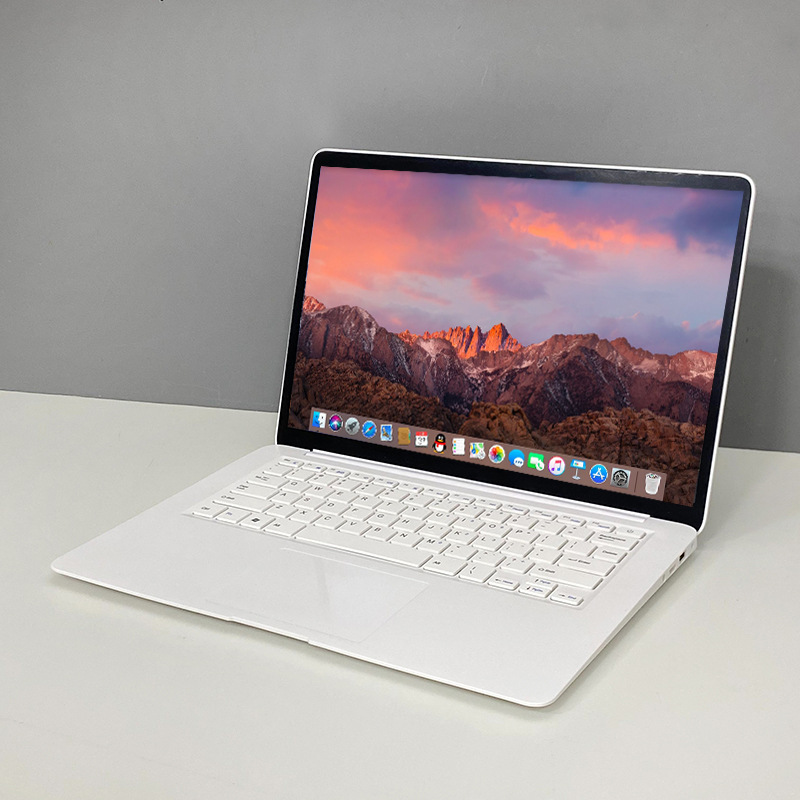 Simulación de computadora props 13.3 modelo de Apple ultra delgada modelo de escritorio sala modelo props