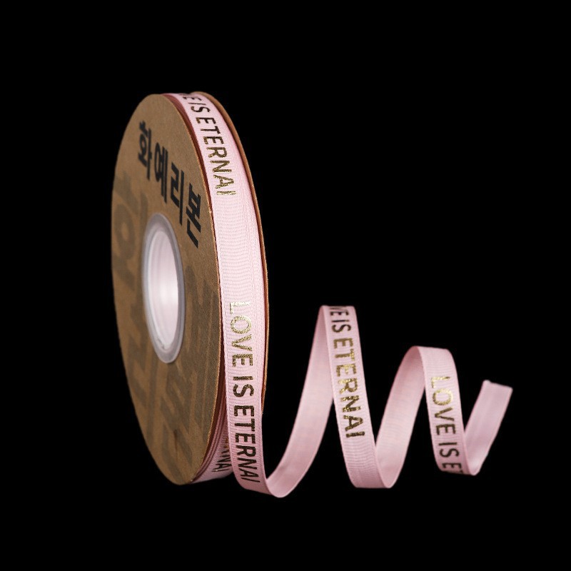 Material de tienda de flores pequeño estilo de fragancia Orejas de conejo de felpa Día de San Valentín conejo oreja tela de embalaje ramo redondo flor material de embalaje