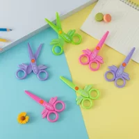 Безопасные пластиковые ножницы для детей