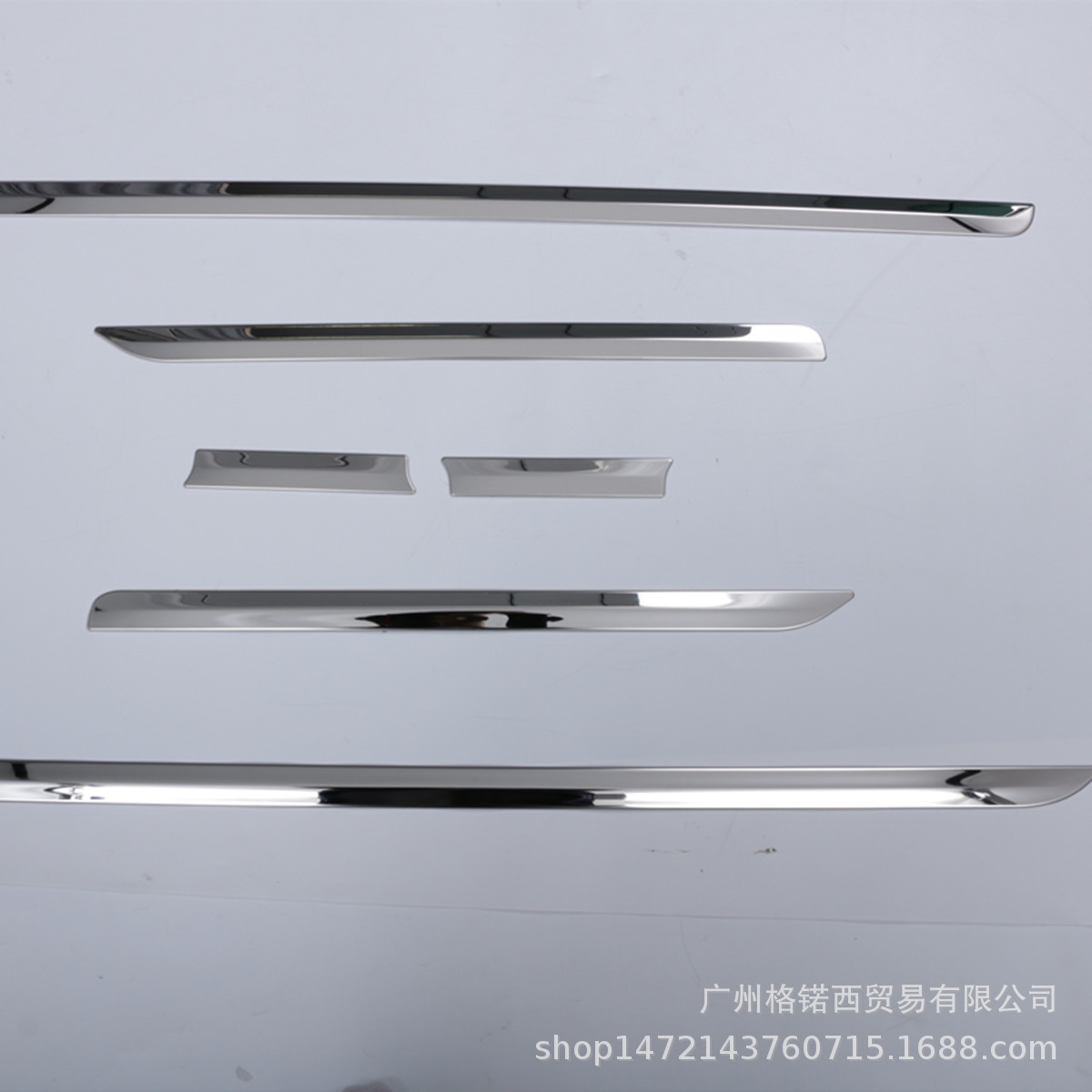 适用22款大发ATRAI车身饰条门