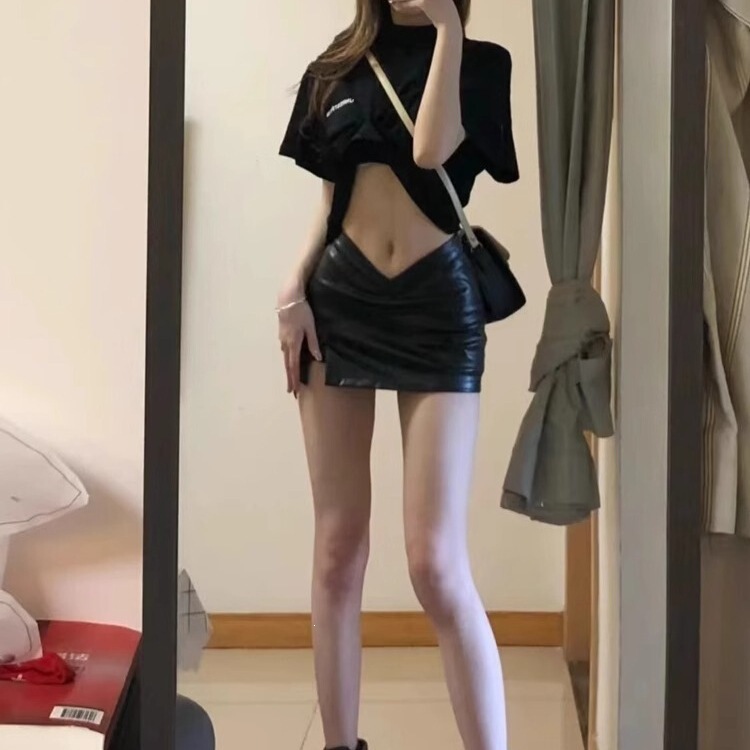 Black Sexy Low-Waist Skirt for Women, Autumn Slit Short Skirt, Pu Leather Skirt, Sexy Bodycon Half Skirt, Size XS