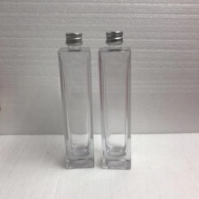 现货批发50ml100ml扁方形白酒瓶 二两装酒瓶 便携玻璃透明小酒瓶