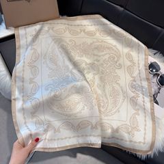 欧米風マフラーのスカーフのシミュレーション糸70cmレトロな腰果プリント文芸ヘアバンドのスーツの中に首を飾る