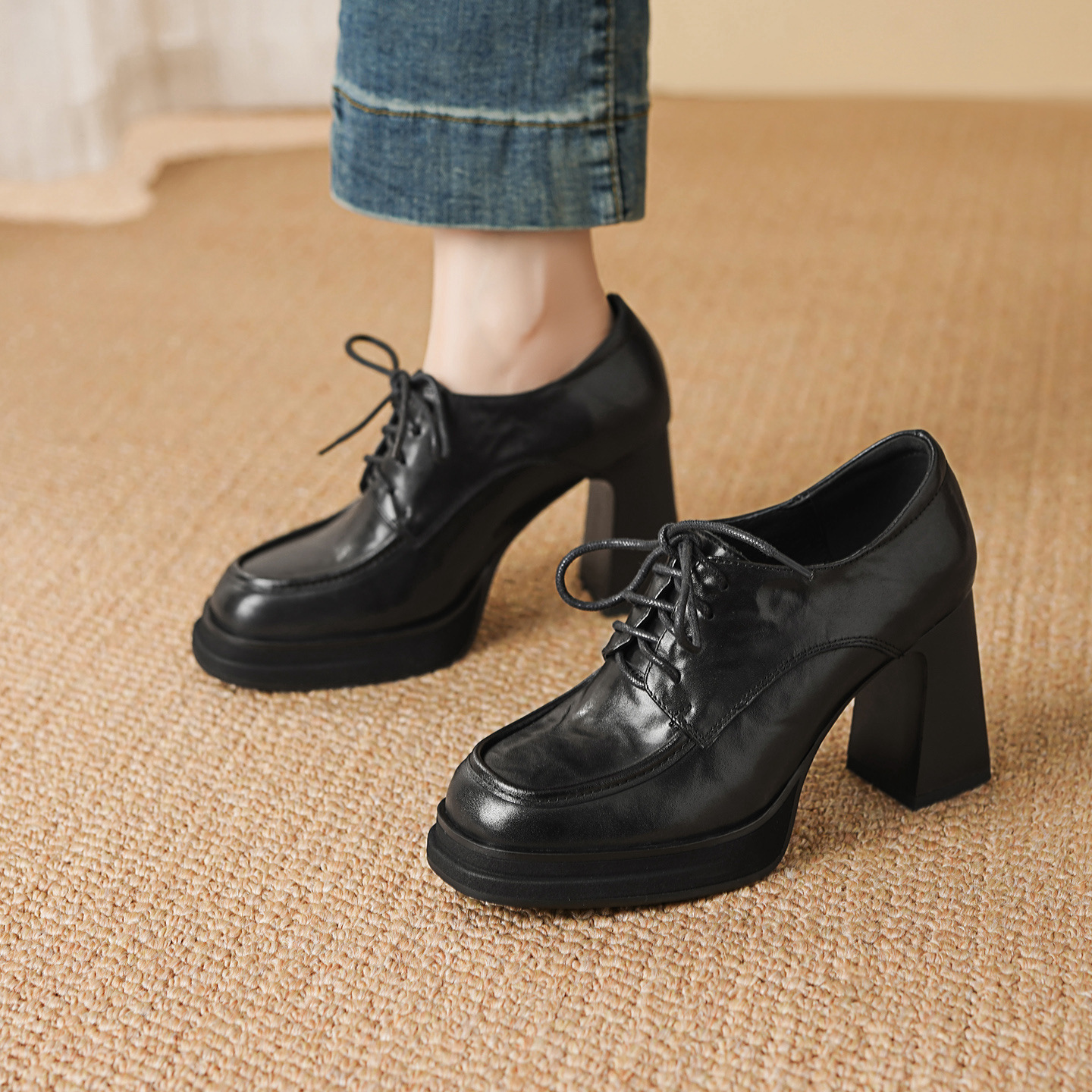 Giày cao gót nữ vintage dây buộc gót vuông ổn định, mũi sâu, đế dày, gót 8.5 cm — màu nâu