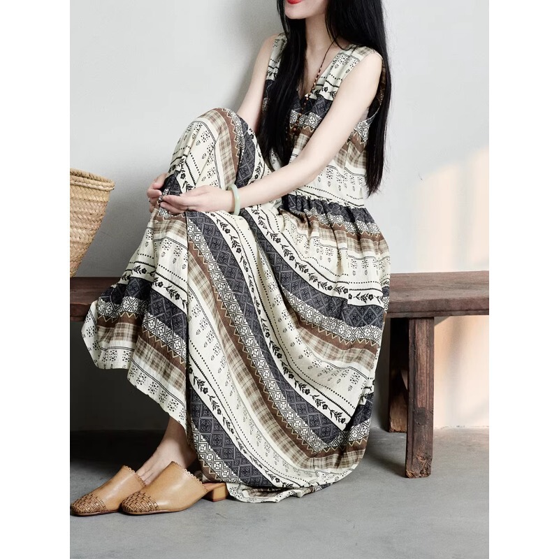 2026 Artistic and Gentle Bohemian Resort Style Rayon Vest Dress for Women, Summer Long Skirt with Large Hem 2026 Artistic and Gentle Bohemian Resort Style Rayon Vest Dress for Women, Summer Long Skirt with Large Hem