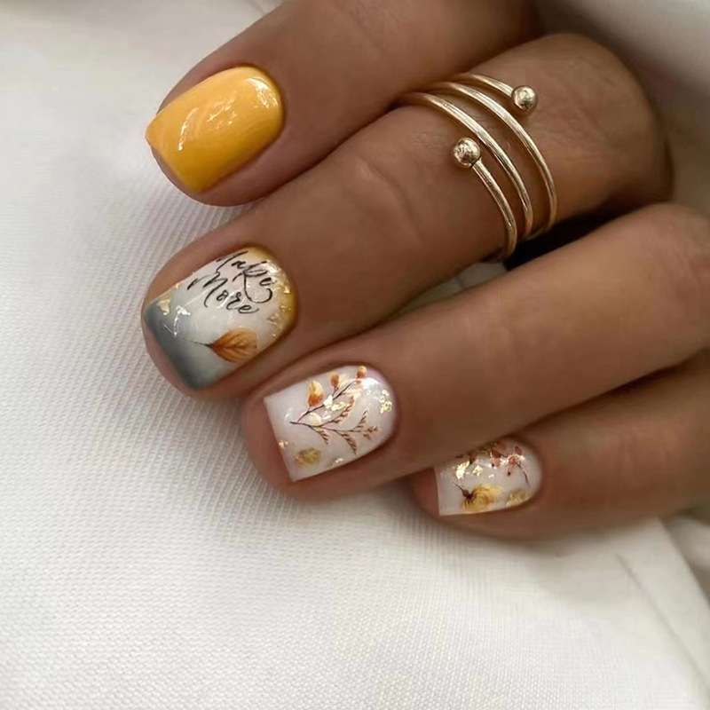 Healthy and Eco-Friendly Foreign Trade Style European and American Nail Stickers, Autumn and Winter Romantic Leaf Retro Gentle Personality Niche Wearable Nails