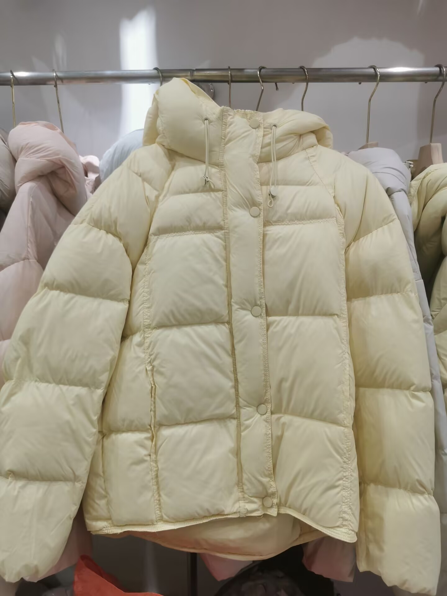 노란색