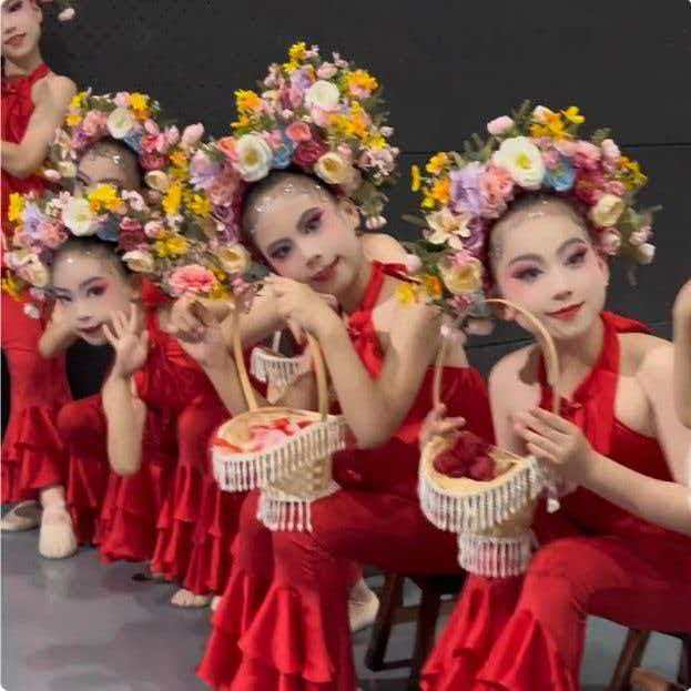 簪花入梦泉州簪花围古典舞蹈汉服发饰头箍民族风拍照写真演出道具