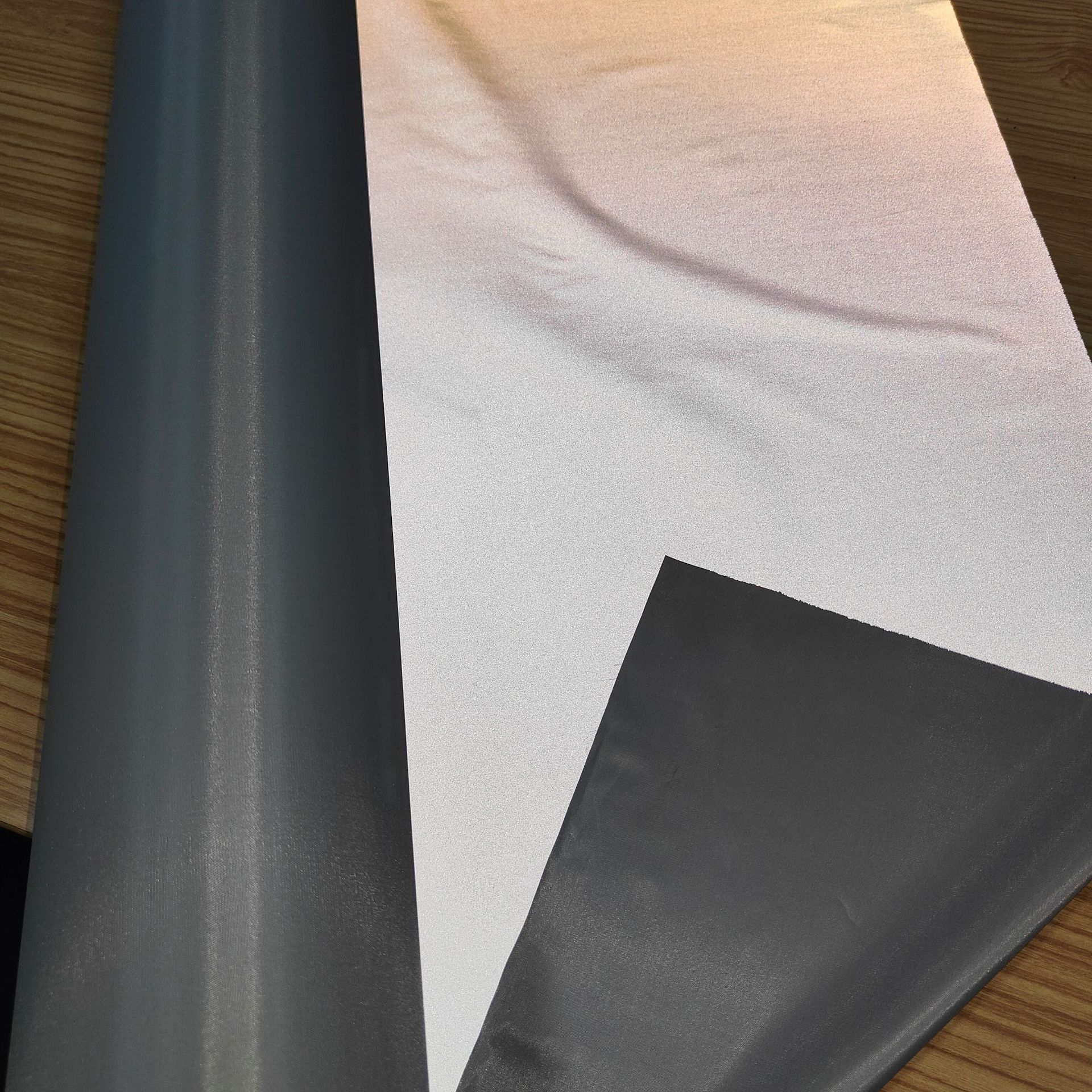 厂家现货银色偏白反光布投影仪用高清金属抗光 投影幕布反光料