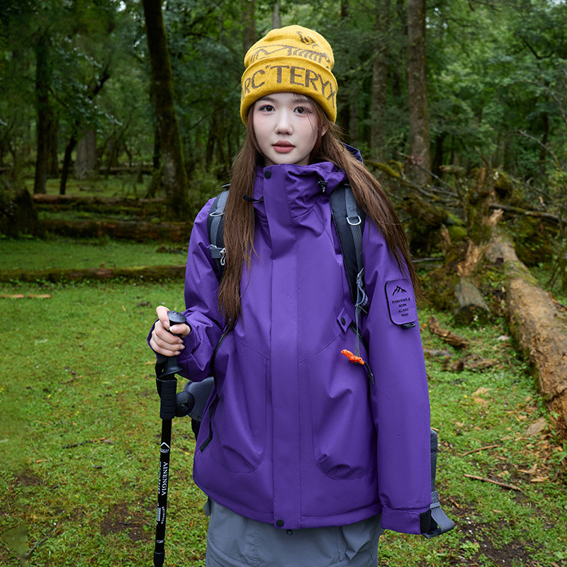 啄木鸟红色冲锋衣女款三合一春秋季新款登山防风防水潮牌外套|undefined