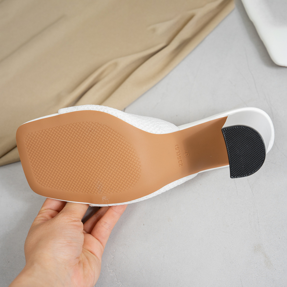 Large Size Outer Shoes 2026 New Summer Fashion Square Head Thick Heel High Heels Light Cool Slippers_voghion.com