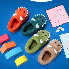 童帆布鞋;童棉鞋;童凉鞋