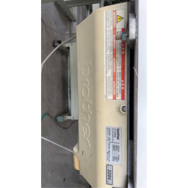 Hermano original original de segunda mano S - 7200c conjunto completo de computadora plana máquina de coser plana de línea de corte directa máquina de coser industrial