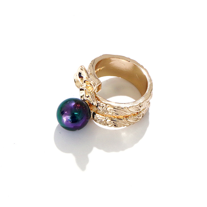 Retro Flower Gold-plated Ring French Multi-layer Winding Color Pearl Alloy Ring display picture 1