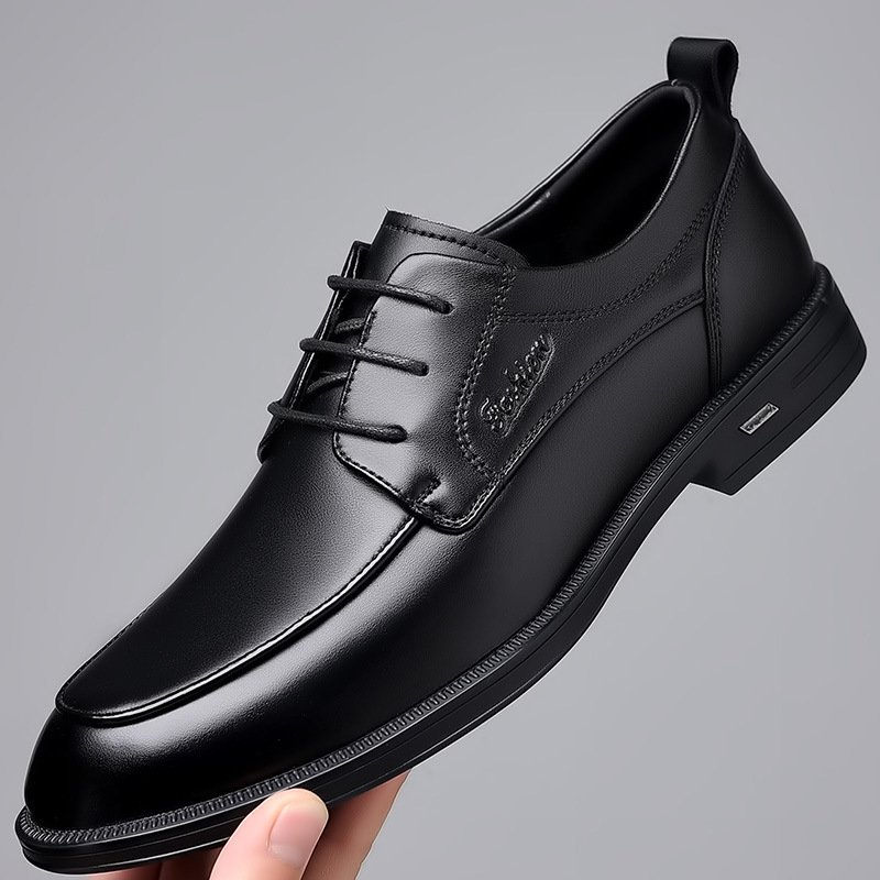 Zapatos de cuero de los hombres de la primera capa del zurriago de la primavera zapatos de los hombres ocasionales puntiagudos coreanos del negocio zapatos de los hombres del desgaste formal británico del cuero genuino