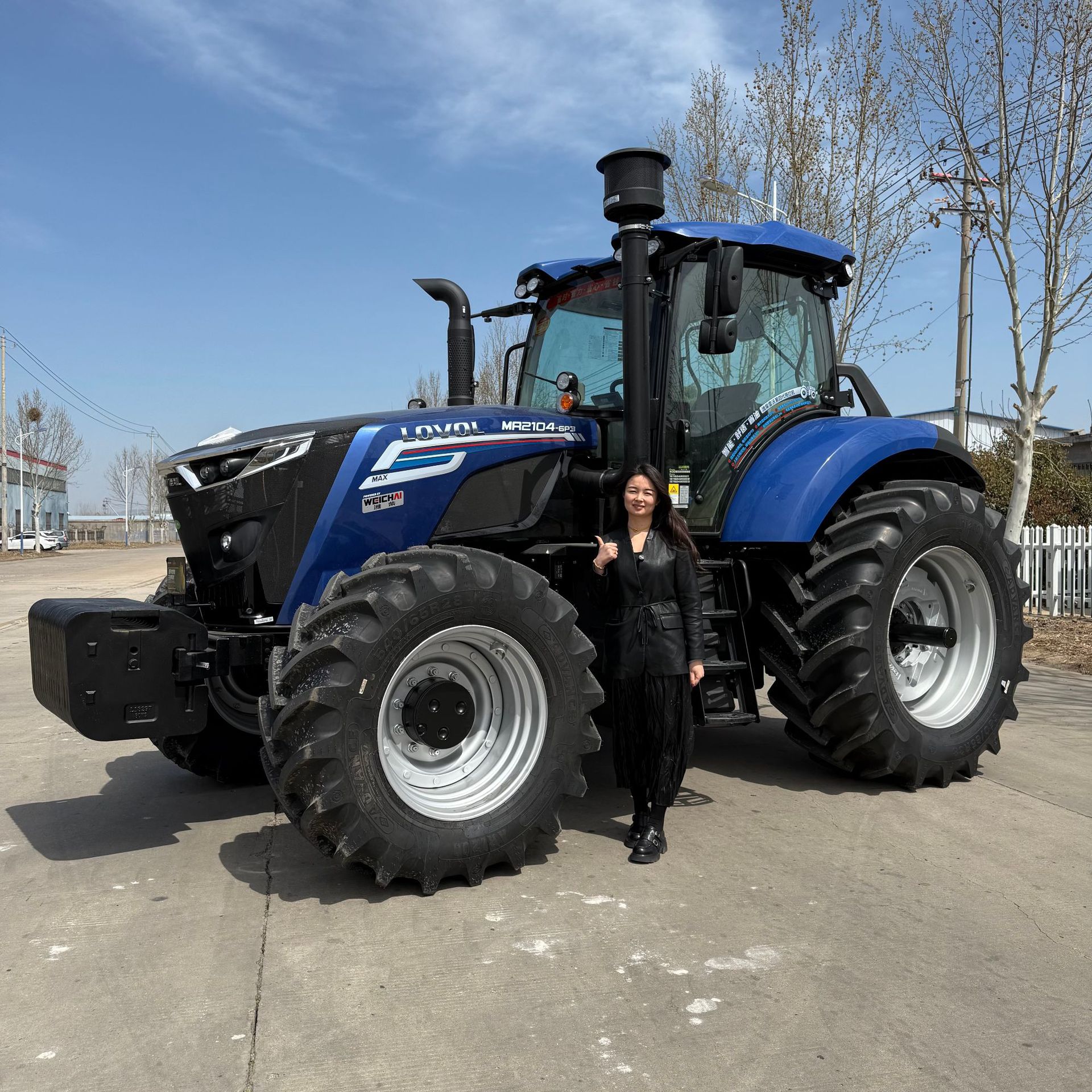 雷沃2104拖拉机动力换向大马力拖拉机210马力雷沃拖拉机