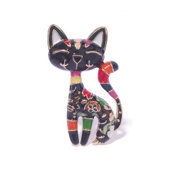 Chinese-style face-painted kitten brooch for women, exuding elegance and cuteness, high-end Western clothing accessory, trendy design, niche pin