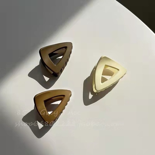 Frosted triangular hairpin female trendy Internet celebrity  new high ponytail grab clip niche back head clip headwear