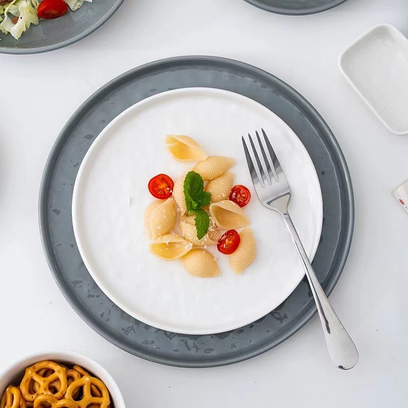 Vajilla de cerámica estilo crema, tazones y platos para sopa