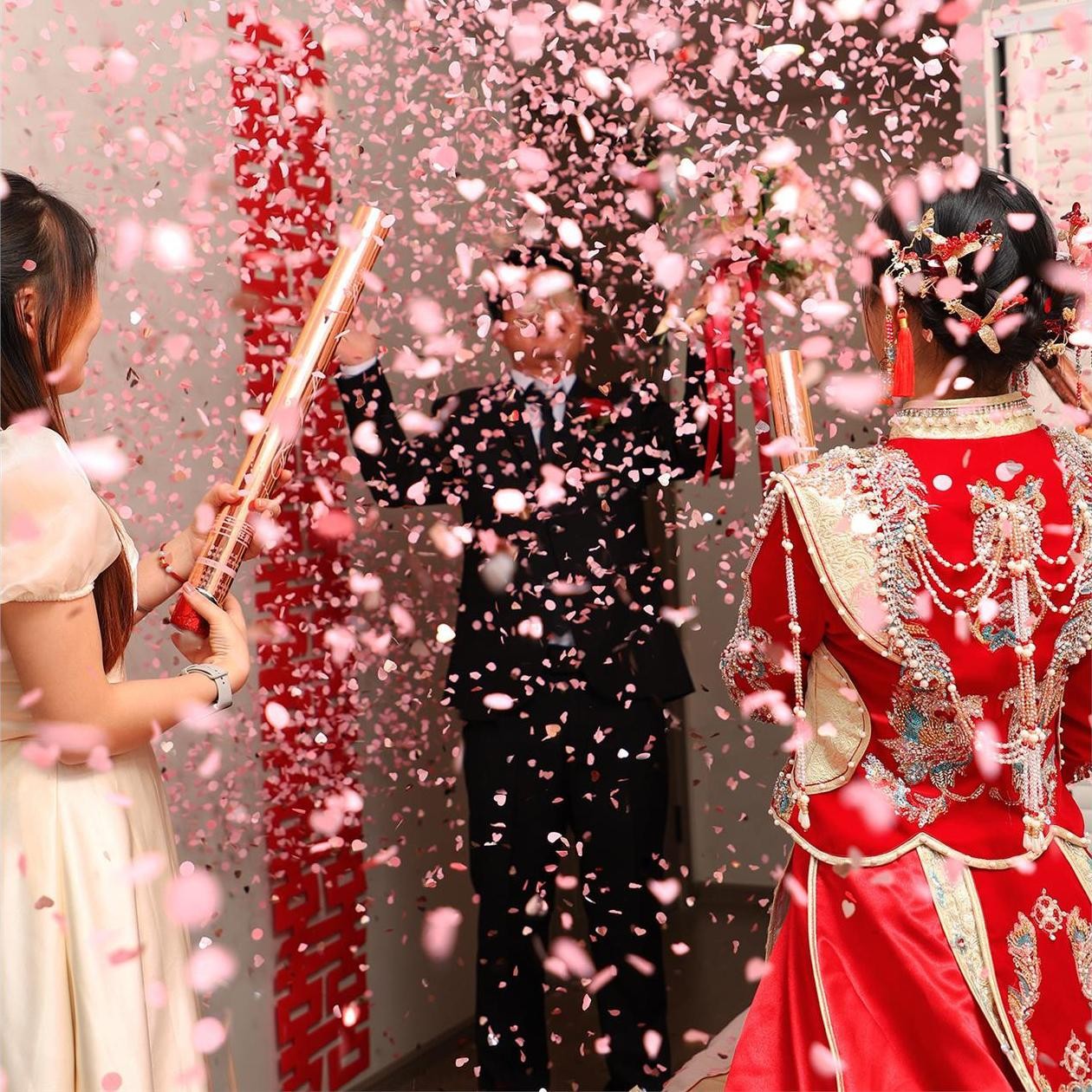 Saludos de bodas pequeños pétalos de saludos de lluvia de fuegos artificiales de mano saludos de bodas fábrica directa