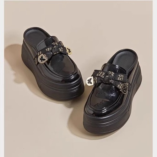 Baotou half-slippers for women, 2024 summer new style, round-toe thick-soled lazy one-legged mesh sponge cake white shoes