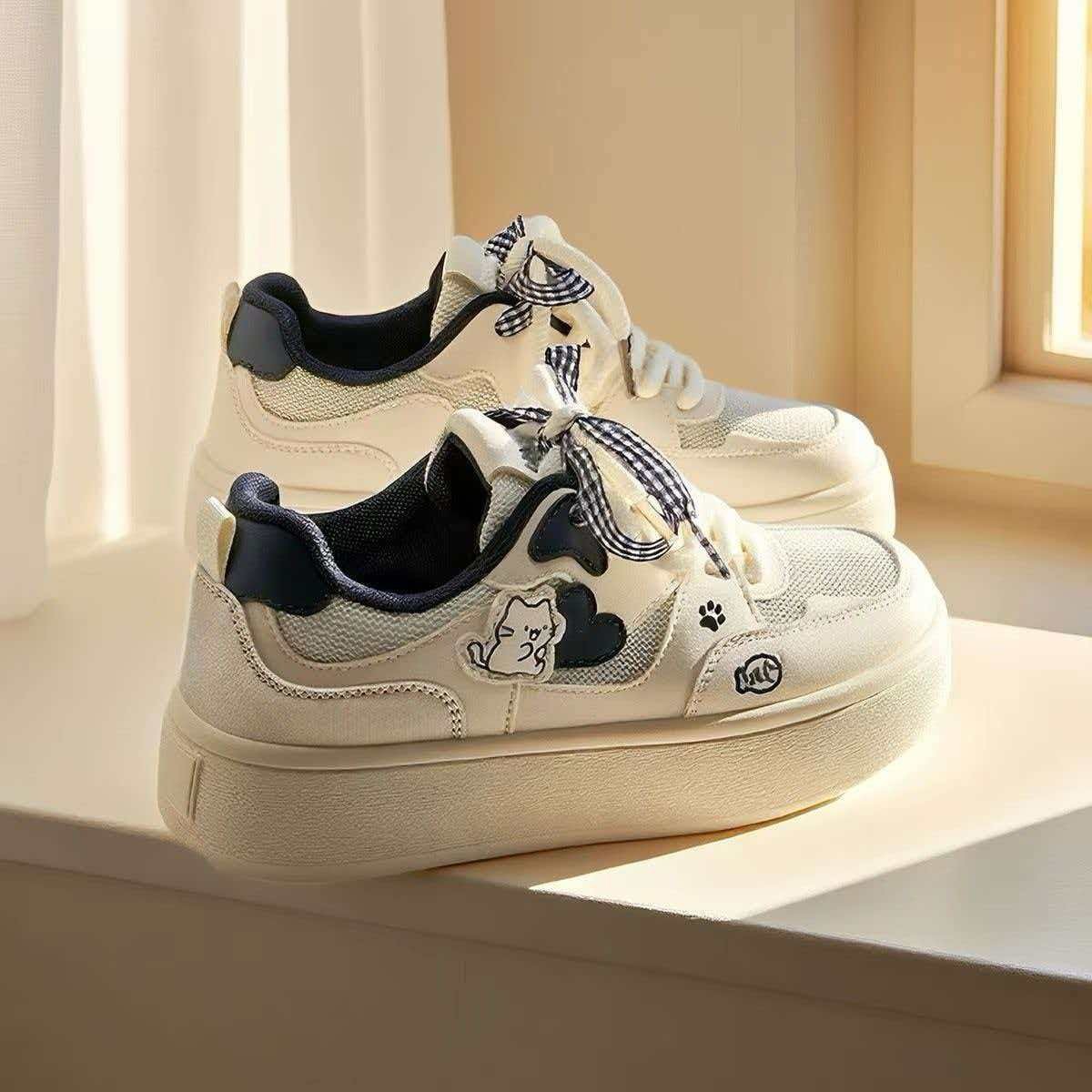 2026 primavera y verano nuevo estilo de estilo estudiantil moda universal encantador plano cómodo ligero zapatos deportivos de entrenamiento de mujeres