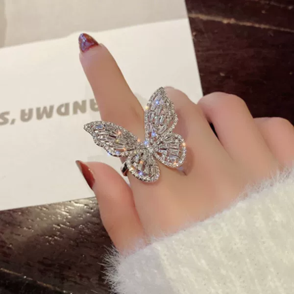 Ring wholesale Yiwu jewelry supply stall selling hollow butterfly ring exaggerated ring does not fade jewelry