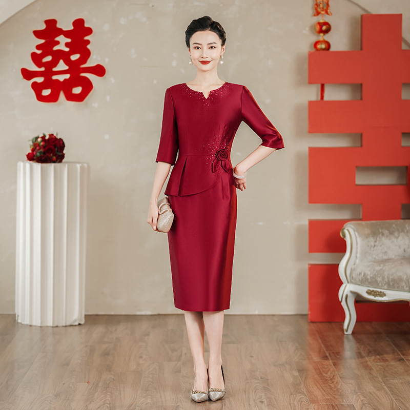 High-end happy mother-in-law wedding dress cheongsam evening dress noble young bride mother wedding dress Western style high-end High-end happy mother-in-law wedding dress cheongsam evening dress noble young bride mother wedding dress Western style high-end